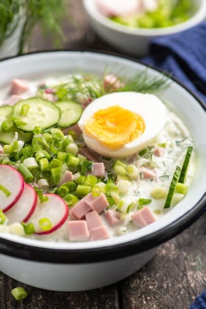 Okroshka Un Plato Tradicional De La Cocina Rusa Sopa Ligera De Verano