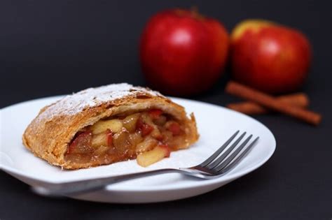 Premium Photo Traditional Piece Of Apple Strudel With Cinnamon And