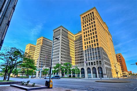 Iconic Detroit Building Of The Week Cadillac Place Building Curbed