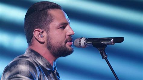 Watch American Idol Winner Chayce Beckham Performs New Songs On Tour