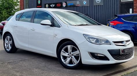 2012 62 Vauxhall Astra SRI 1 6 Auto 5Dr In Summit White 23k Miles 8