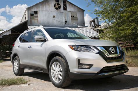 2019 Nissan Rogue Pictures 135 Photos Edmunds