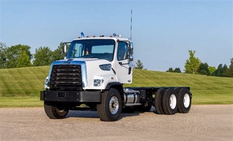 trucks freightliner trucks