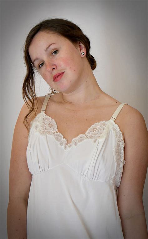 Vintage White Slip With Inset Lace Bodice And Hem Sz Etsy