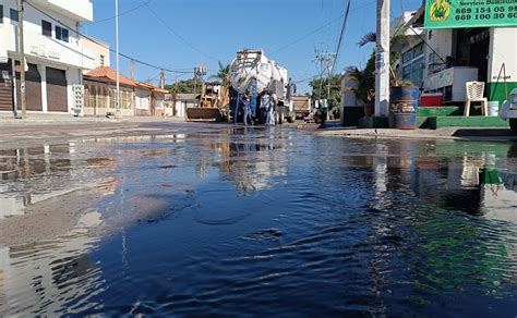 Se desperdicia agua potable por fuga en colonia de Mazatlán