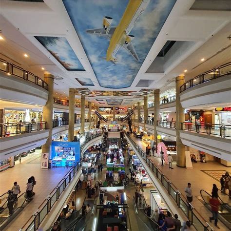 The Mall Pusat Belanja Terbesar Brunei Darussalam Ternyata Lebih