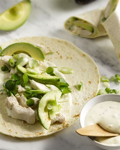 Wraps Met Kip Avocado En Zure Roomdressing