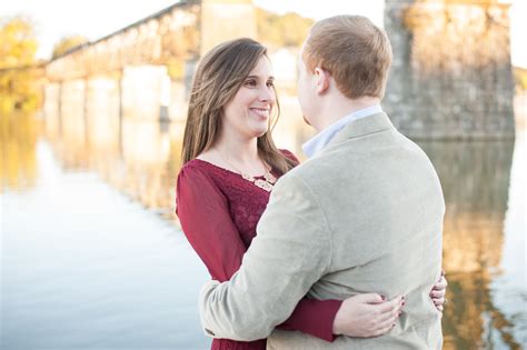 Pin On Downtown Knoxville Tn Engagement Pictures