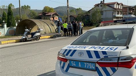 Kamyonet ile motosiklet çarpıştı Haberlisin Sakarya dan Son Dakika