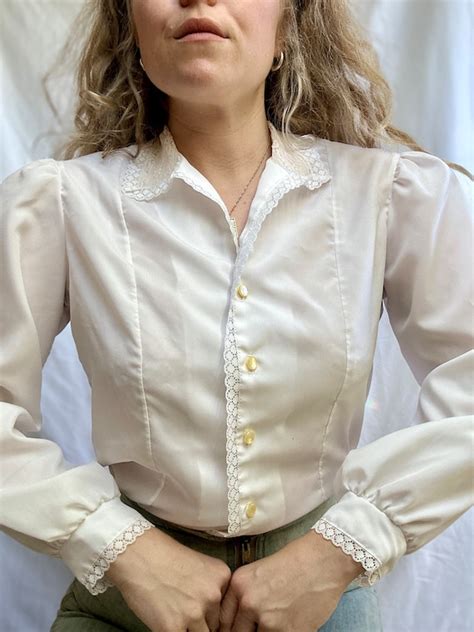 Vintage 70s White Lace Trim Blouse Victorian Prairie … Gem