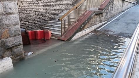 Mareggiata Sottopasso Allagato A Bordighera Divieto Di Transito In