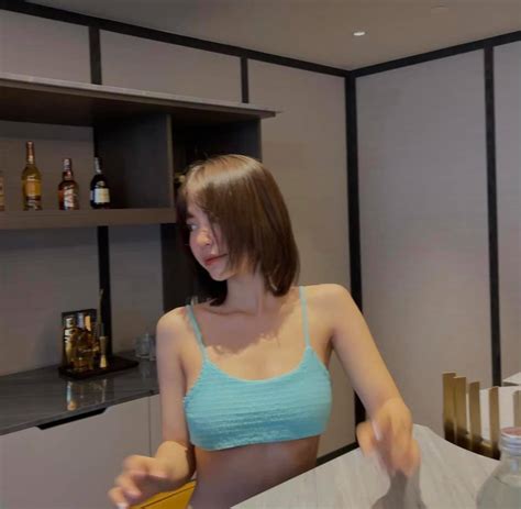 Hot girl sinh năm của Bộ sát thủ gây bất ngờ với ngoại hình nóng bỏng