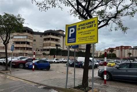 Vila coloca gálibos de altura para impedir el estacionamiento de