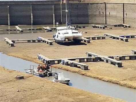 Scary photos of an empty Vaal Dam inspiring people to save water!