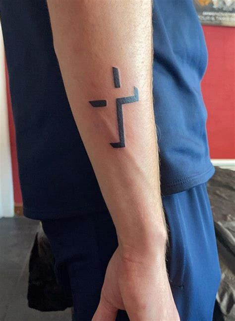 Amazing Cross Tattoos To Inspire You The Trend Scout Cross