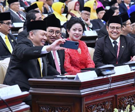 [foto] Presiden Saksikan Pelantikan Anggota Mpr Dpr Dpd Ri Periode 2019