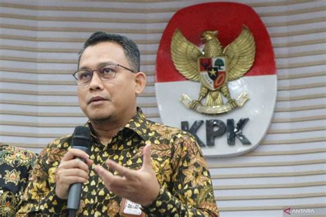 Tim Jaksa KPK Hadirkan Dua Dirjen Kementerian Pertanian Dalam Sidang