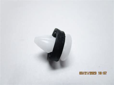 Genuine OEM Ford W716507 S300 Side Body Panel Molding Clip EBay