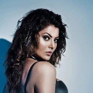 Urvashi Rautela Aka Urvashirautela Nude Leaks Fapellas