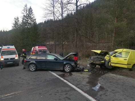 Un Accident Rutier Cu Dou Autoturisme Implicate I Trei Persoane