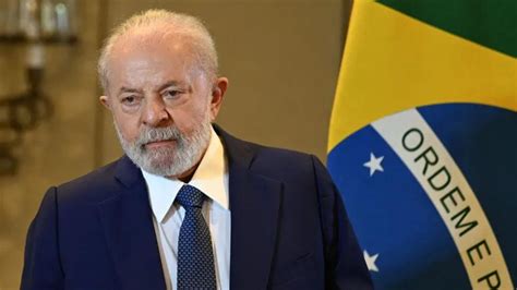 Lula Passa Por Cirurgia De Artroplastia No Quadril Em Bras Lia