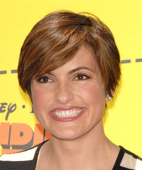 Mariska Hargitay Short Straight Auburn Brunette Hairstyle with Side ...