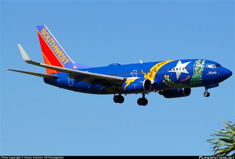 N727SW Southwest Airlines Boeing 737 7H4 WL Photo By Hector Antonio