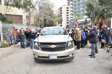 بعدسة جنوبية اعتصام للمودعين أمام قصر العدل تزامناً مع وصول الوفد