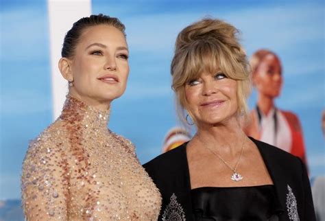 76 Letnia Goldie Hawn Wspiera Córkę Kate Hudson Na Premierze Nowej