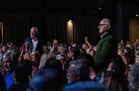 Emotivo Homenaje A Los Excombatientes De Malvinas Durante El Concierto