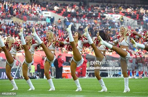 Kansas City Chiefs Cheerleaders Photos and Premium High Res Pictures ...