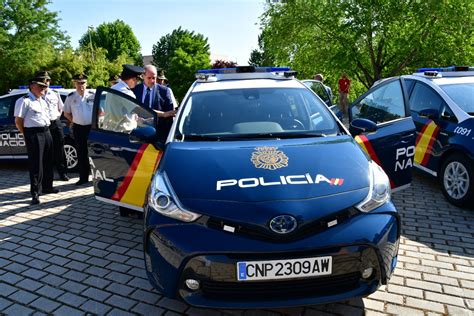 Toyota Prius Policia Nacional 01