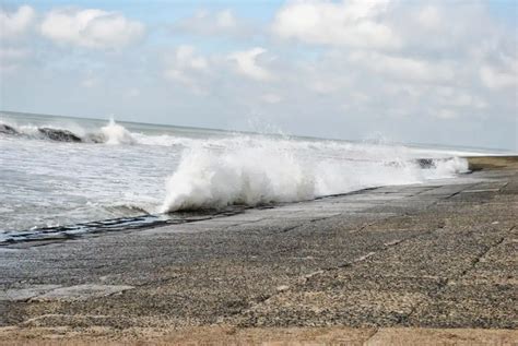 Digha Beach, Resort, Hotels, Distance, Temperature