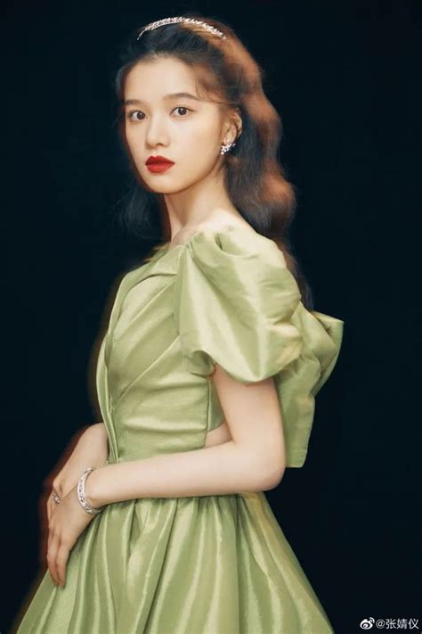 Zhang Jingyi Is Super Glamorous In A Green Deep V Princess Dress Snow Skin Jade Looks Too