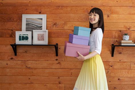 Tidying Up With Marie Kondo On Netflix Reviewed