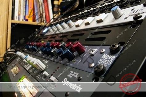 Why Does Analog Sound Better Than Digital? | Differences, Cons & Pros