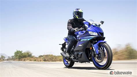 Yamaha YZF R3 Review – Image Gallery - BikeWale