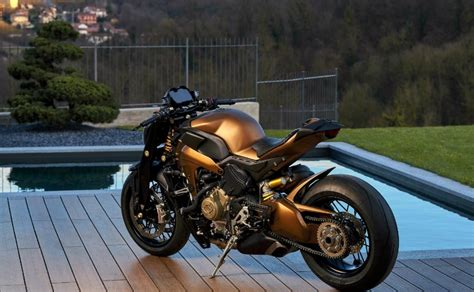 Naked Ducati Panigale V4 Unveiled