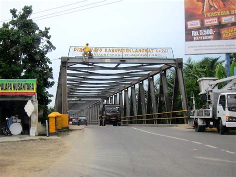 Jalan Raya Medan Bandaaceh Di Sekitar Kota Stabat Kabup Flickr