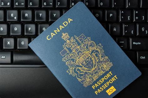 Canadian Snowbird Will Soon Be Able To Renew Passports Online