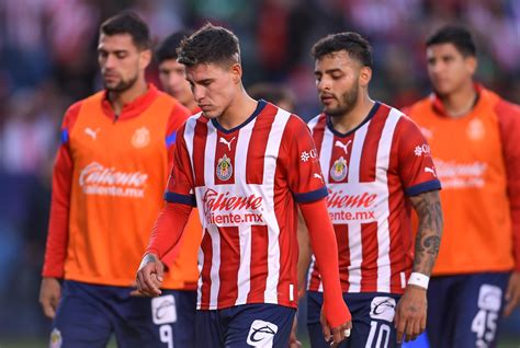 Oficial Chivas Anuncia La Salida De Chicote Calder N Previo Al