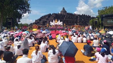 Begini Rangkaian Waisak 2567 BE Di Candi Borobudur Bikhu Mancanegara