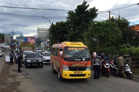 Hari Pertama Pembatasan Wilayah Makassar Prof Rudy Kebijakan Masih