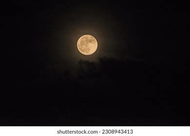 11 Blood Moon 2023 Images, Stock Photos & Vectors | Shutterstock