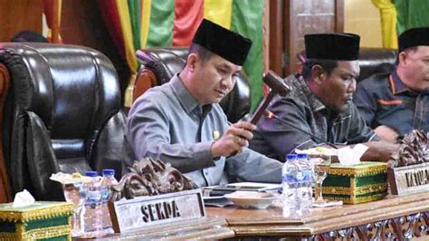 Jalankan Fungsi Legislasi DPRD Lingga Sahkan 11 Ranperda Menjadi Perda