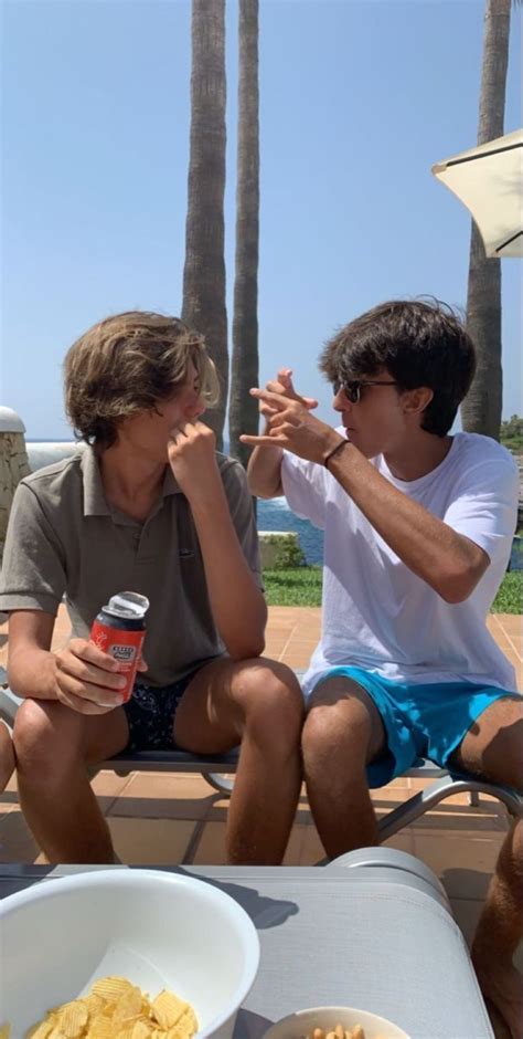 Pin By Maybooks On The Summer I Turned Pretty Cute Gay Couples Cute Gay Friend Photos