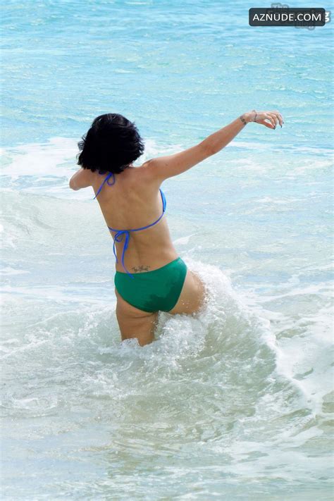 Lily Allen Sexy Shows Off Her Beautiful Body In A Hot Bikini At The Beach With David Harbour In