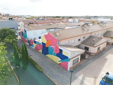 Murales De Tripas Aerosol