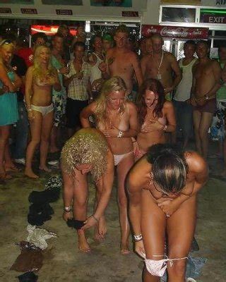 Helpless Strippers In Horny Crowd Porn Pictures Xxx Photos Sex Images Pictoa