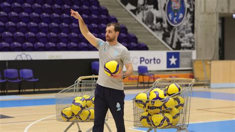 Fc Porto Voleibol Cl Ssico Abre A Luta Pelo Penta